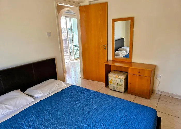 Niki's Coastal Escape Larnaca